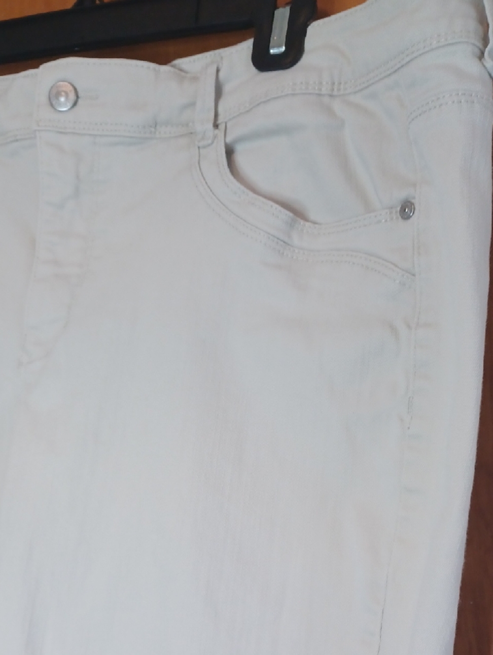 Gloria Vanderbilt "Sasha" Skimmer Sz. 16. L.16.5".R.11.5". W.38". Silver Buttons - Picture 2 of 11